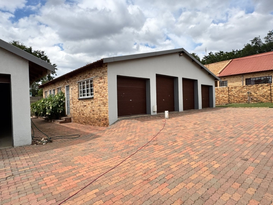 6 Bedroom Property for Sale in Orkney North West